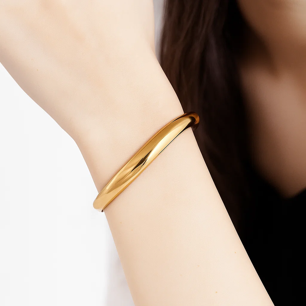 عکاسی محصولی که میفروشید — راهنمای کامل عکاسی از بدلیجات برای اینستاگرام (قدمبهقدم)